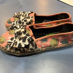 Girls New Circus shoes